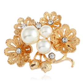 European and American fashion clothing creative goddess multi-layer daisy brooch flower pearl brooch