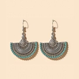 A variety of European and American fashion earrings, retro hand-threaded woven earrings, exotic manufacturers spot wholesale