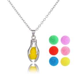 Hot-selling color DIY necklaces in Europe and America, personalized fashion aromatherapy love hand pendant accessories, foreign trade jewelry