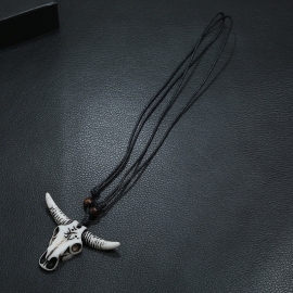 Hand-knitted imitation cow bone head necklace